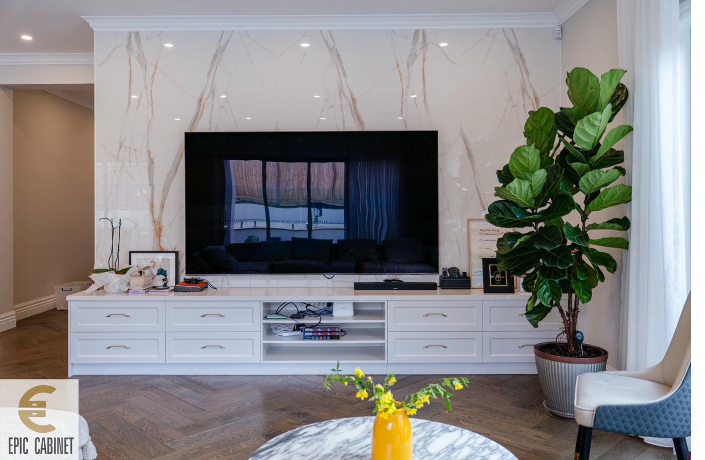 Glen Iris kitchen — marble-look splashback